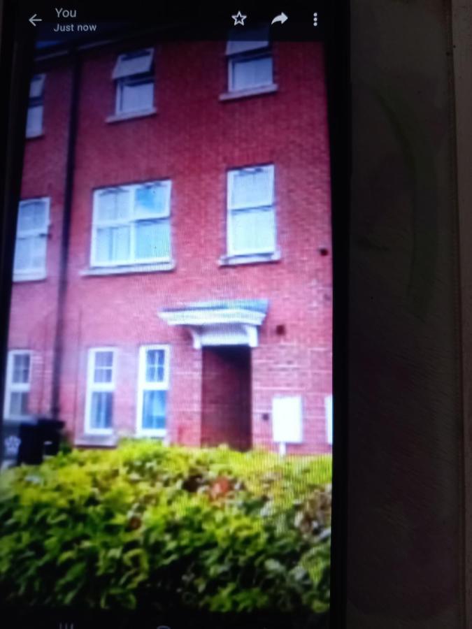 Private Rooms, 2 Showers In 3 Storey Hse, 25 Minutes Walk From Leicester City Centre Bagian luar foto